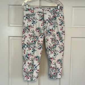 St. John’s Bay Women’s Size 10 Spring/Summer Capri